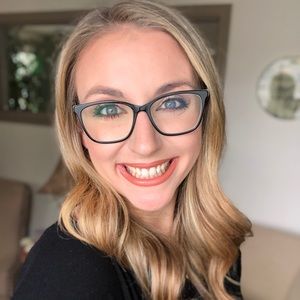 Meet your Posher, Raeann